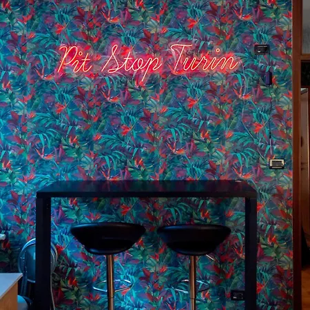 Pit Stop Smart Metro Apartment